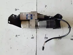 Bomba de porta-malas BMW OEM 7163661 para Série 5 E61