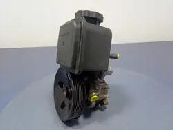POMPE DE DIRECTION ASSISTÉE MERCEDES CLK W208 W210 3.2 V6 A0004600183
