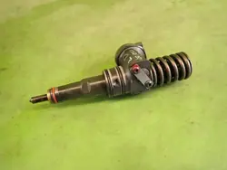 Begagnad bränsleinsprutare OEM 0414720215 038130073AG