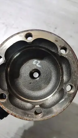 Audi TT 8J 2.0TDI Vetoakselin Kiinnike OEM LDE11914