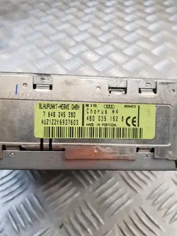 Radio Audi OE usado OEM 4B0035152B