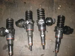 Einspritzpumpe VW Audi Skoda OEM 03G130073AL