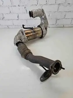 Ford OE 82316743 Begagnad katalysator