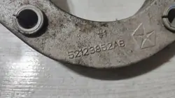 Veivaxelstöd Jeep OE OEM 52123852AB