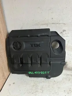 Skoda Motorabdeckung OEM 04L103925T - Gebraucht