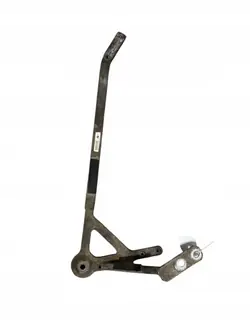 BMW M2 F87 Konepellitukikiinnike OEM 80026050819