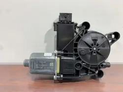 Alfa Romeo Stelvio rechter Heckfenstermotor OEM 0130822068