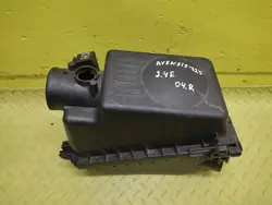 TOYOTA AVENSIS T25 2.4 Ilmansuodattimen Kotelo