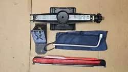 Mercedes W168 Wig Driehoek Sleutel OEM A1685830715