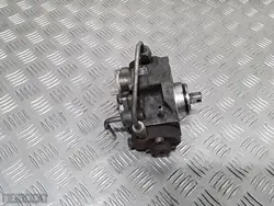Toyota Polttoainepumppu OEM 221000R011 - Käytetty