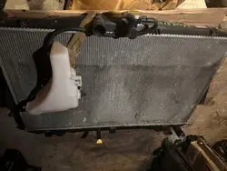 Radiateur Lexus RX450h OEM 422750-4043 2009-2015