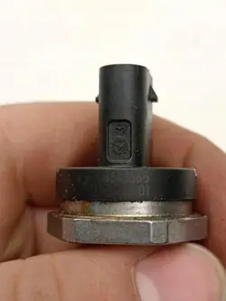 Sensor pressão combustível BMW OE 8643665 - Usado