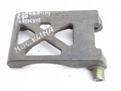 OEM 500387643 ilmastointikompressorin kiinnike Iveco Eurocargo