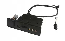 Ford AUX/USB-pistorasia OEM BT4T14F014AE - Käytetty