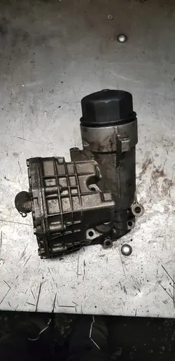 Boîtier de filtre à huile Mercedes W124 M104