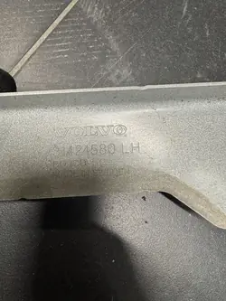 Support d'aile avant gauche VOLVO XC60 II 2018-2019 OEM
