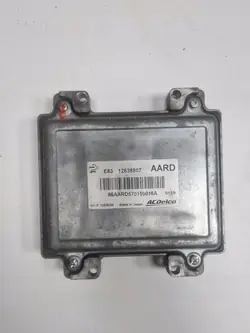 Unité de contrôle moteur ECU Opel Astra J 1.6i