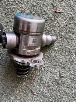 Toyota Rav4 Polttoainepumppu 255920