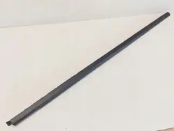 Takaikkunan oikea raapija OEM 9838489680 Opel Astra L:lle