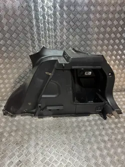 Oikea takaluukun sivu OEM PK23207 Suzuki Vitaralle