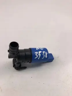 Jaguar XE 2019 Spolarpump OEM AV6113KO82AA