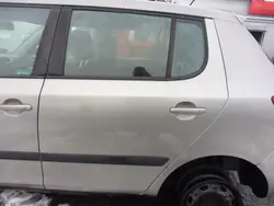 Vänster bakdörr Skoda Fabia II HB 07-10 OEM 5J6833055