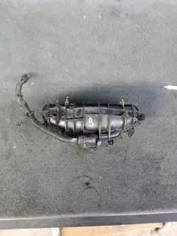 Insugningsgrenrör OEM BM5G9424DC för Volvo S60 1.6L