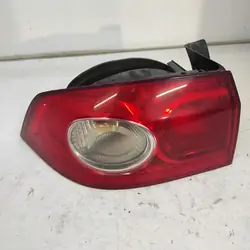 Luz trasera izquierda Renault Laguna