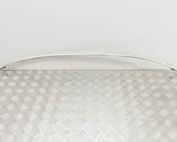 Gebruikte Mercedes-Benz SL R107 voorruit bovenlijst A1076711730