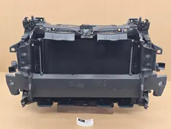 Pas przedni chłodnice AUDI Q8 4M8 Q7 4M LIFT 8W0121003D