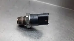 Brandstofdruksensor Renault Laguna II 1.9 DCI H8200418270