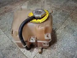 Réservoir de liquide de refroidissement OEM 04596260AF - Occasion
