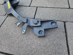 Support de ceinture avant droit OEM 9826095480