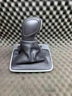 Vaihteenvalitsimen runko OEM 7P1713203G Volkswagen