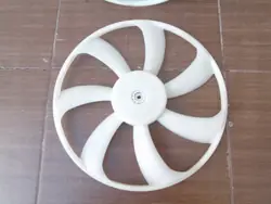 Kühlerlüfterflügel DENSO OE kaman92L
