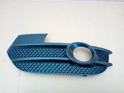 AUDI Q3 Vänster Framskärmsgaller 8U0807681A