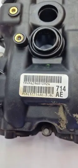 Couvercle de soupape Chrysler Pacifica 2018 OEM 04893802AE