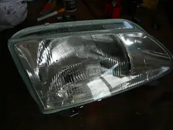 Farol dianteiro direito 085795 Renault Megane