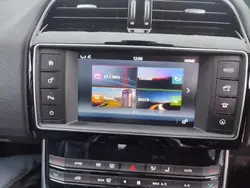 Jaguar XE Skärm OEM FK72-19C299-AA (2015-2019) - Begagnad