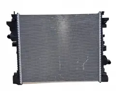 Maserati Grecale 2.0 Vesijäähdytin OEM 06701565410