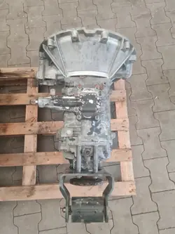 Caixa de velocidades Renault Midlum OEM 5010545504 - Usada