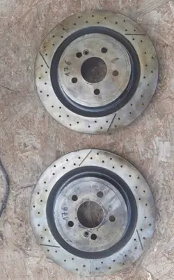 Étriers de frein arrière Mercedes A1774210000 avec disques