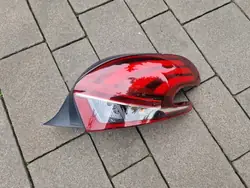 PEUGEOT 208 I LIFT Lámpara Trasera Derecha 9810430580