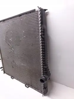 Radiateur d'eau BMW X5 E53 4.4 V8 1439101