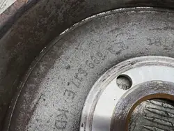 Tambor de freno trasero derecho OEM 1EA609617E Skoda Enyaq