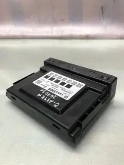 Mukavuusmoduuli OEM 13535989 Opel Astra K Sports Tourerille