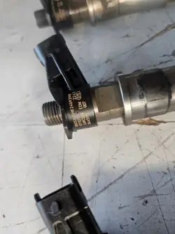Injecteur Carburant H82409398 pour Nissan Renault Opel Vivaro 2.0 DCI