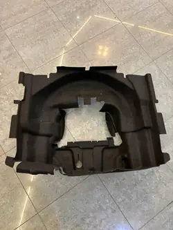 Cuvette de roue de secours OEM 8W9863697E - État utilisé