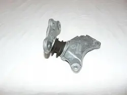 BMW 6861571 Vaihteiston Kiinnike - Käytetty OEM-Osa