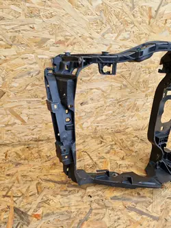 Renforcement avant droit Porsche Macan 95B